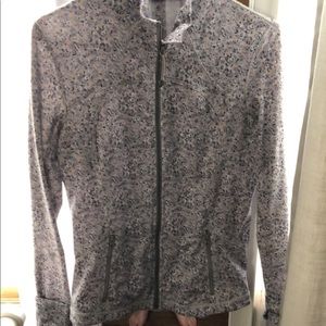 Lulu define jacket EUC